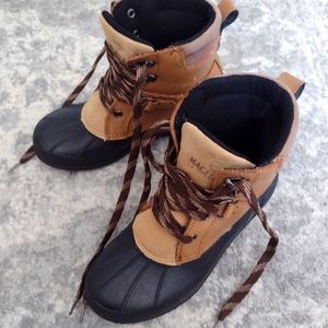 Magellan Outdoor Boys Boots Size 3